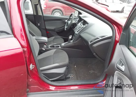 2013 Ford Focus Se z USA, uszkodzony, nr VIN 1FADP3F21DL332062